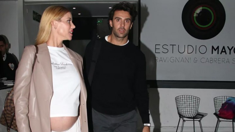 Nicole Neumann y Manu Urcera demuestran su felicidad a un mes de ser padres